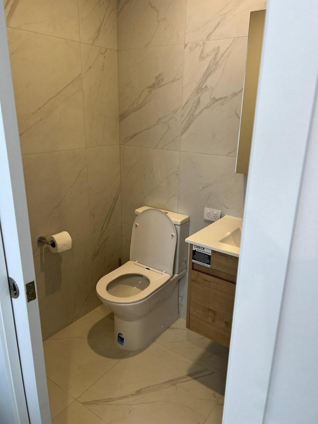 Central Modern 3-Bedroom,3- Bathroom House With Patio And Carpark- Lower Hutt City Centre מראה חיצוני תמונה